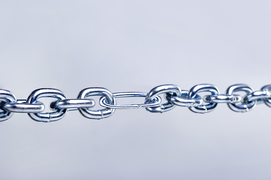 chain showing weak link vulnerability